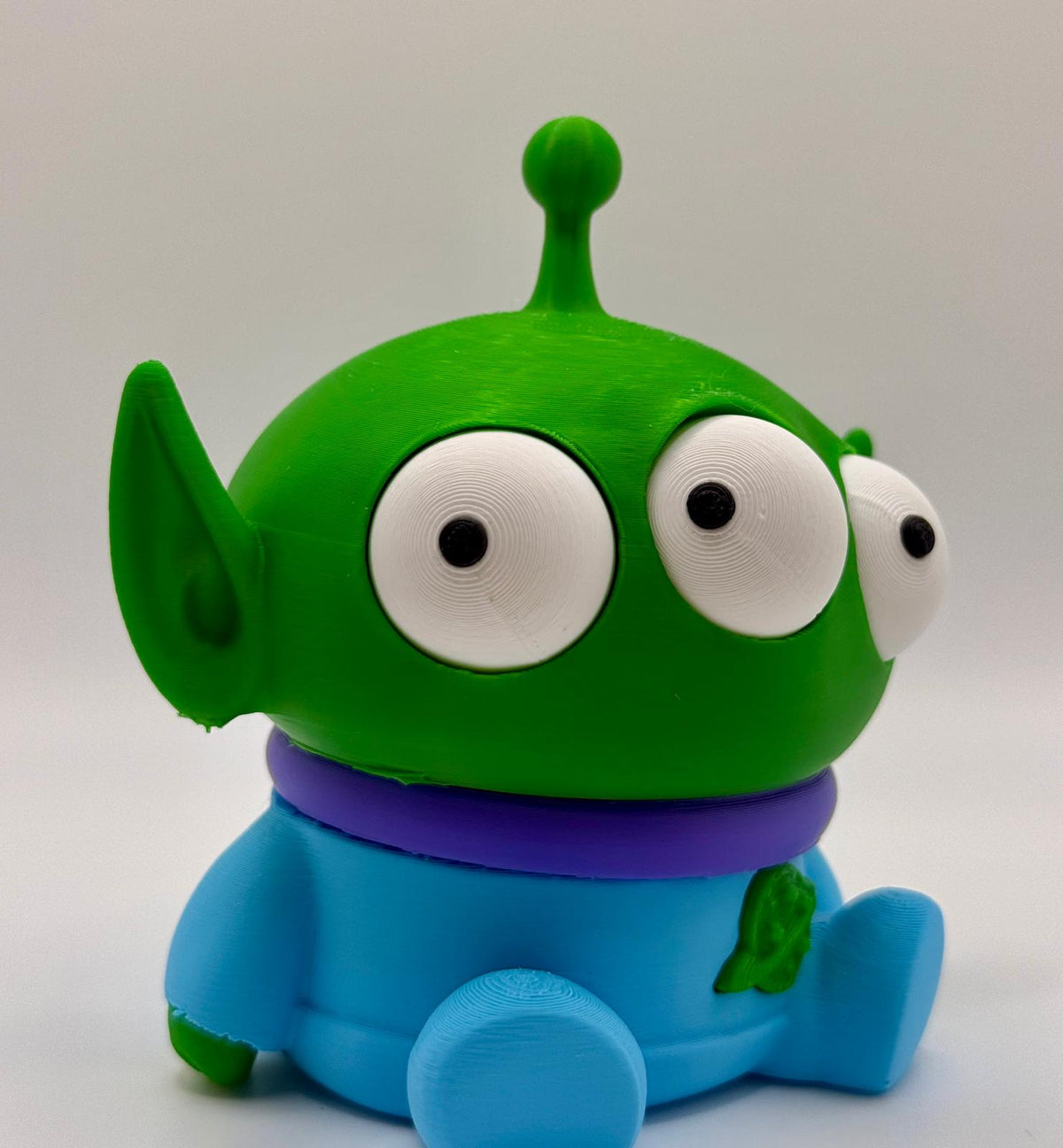 👽 Tricíclope – El Alien Invasor